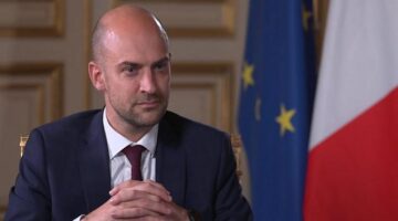 وزير الخارجية الفرنسي: قرار الجزائر مؤسف وستكون له تداعيات
