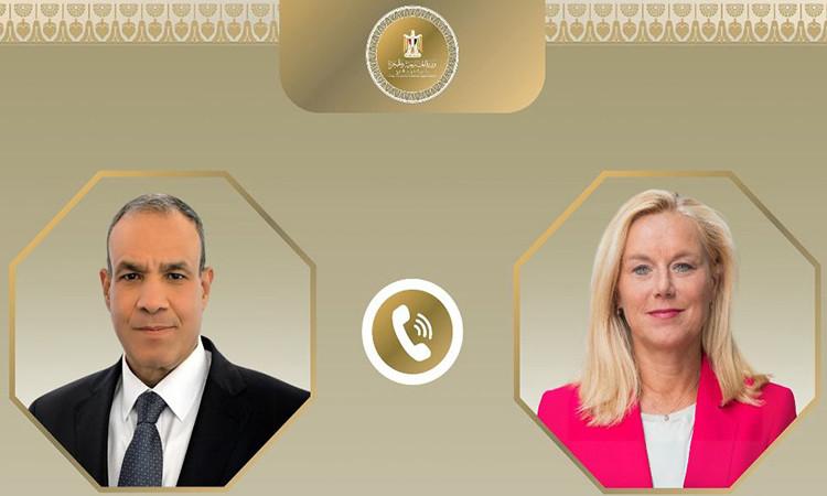 وزير الخارجية يشدد على أهمية تكثيف دعم المجتمع الدولي للفلسطينيين في غزة وزير الخارجية يشدد على أهمية تكثيف دعم المجتمع الدولي للفلسطينيين في غزة