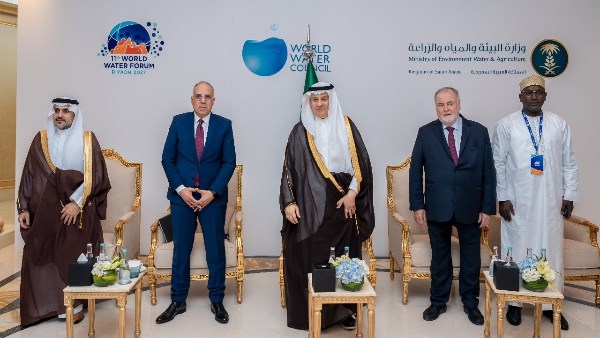 وزير الري يبحث مع رئيس العالمي للمياه تعزيز التعاون المشترك وزير الري يبحث مع رئيس العالمي للمياه تعزيز التعاون المشترك