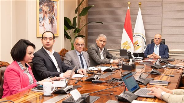 وزير الري يتابع استعدادات محطات رفع المياه لمواجهة فترة أقصى الاحتياجات المائية وزير الري يتابع استعدادات محطات رفع المياه لمواجهة فترة أقصى الاحتياجات المائية