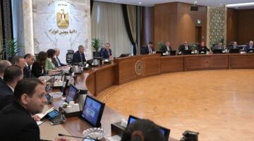 وزير السياحة: متابعة مستمرة للتشغيل التجريبي لمشروع تطوير الخدمات بمنطقة الأهرامات