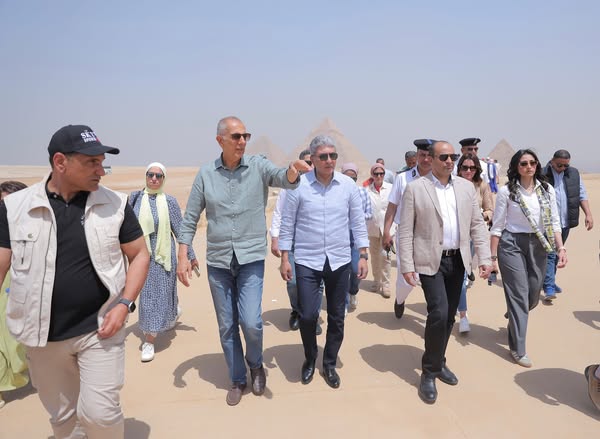 وزير السياحة منطقة الأهرامات استقبلت 177.036 زائر خلال أسبوعين منذ بدء التشغيل التجريبي وزير السياحة منطقة الأهرامات استقبلت 177.036 زائر خلال أسبوعين منذ بدء التشغيل التجريبي