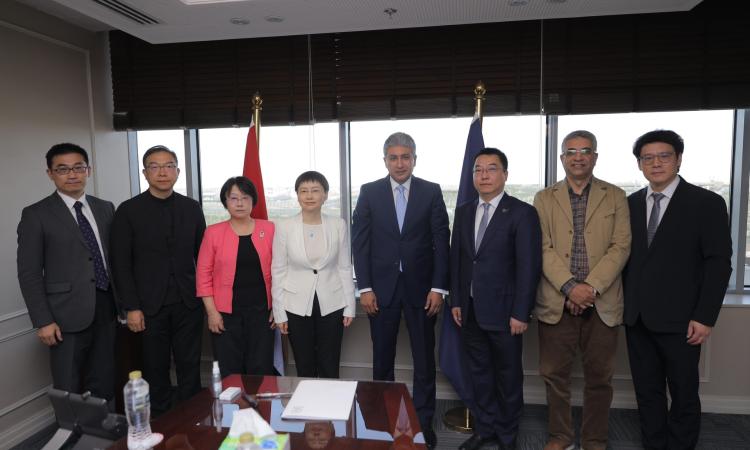 وزير السياحة يبحث مع نائب عمدة بلدية شنغهاي تعزيز سبل التعاون المشترك وزير السياحة يبحث مع نائب عمدة بلدية شنغهاي تعزيز سبل التعاون المشترك