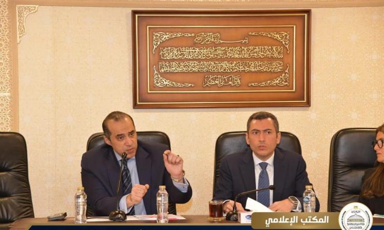 وزير الشئون النيابية: قطاع التعدين يحظى باهتمام كبير لأهميته الاقتصاديه وزير الشئون النيابية: قطاع التعدين يحظى باهتمام كبير لأهميته الاقتصاديه