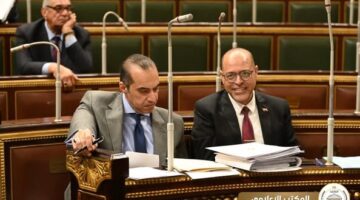 وزير الشئون النيابية يشكر المساهمين في إقرار مشروع قانون العمل الجديد بعد الموافقة عليه نهائيًا