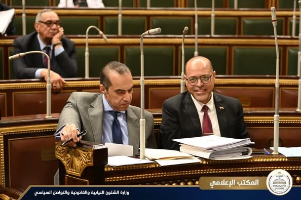 وزير الشئون النيابية يشكر المساهمين في إقرار مشروع قانون العمل الجديد بعد الموافقة عليه نهائيًا