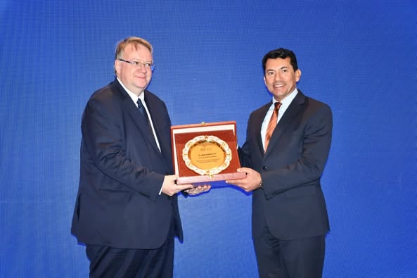 وزير الشباب والرياضة يشهد احتفالية الإنجازات المحققة بمشروع نادي البحث عن وظيفة وزير الشباب والرياضة يشهد احتفالية الإنجازات المحققة بمشروع نادي البحث عن وظيفة