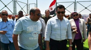 وزير الشباب يفتتح الملعب الخماسي بمركز شباب حلايب ويوجه بإنشاء ملعب متعدد