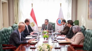 وزير الصحة يبحث مع رئيس هيئة سلامة الغذاء سلامة المنتجات الغذائية