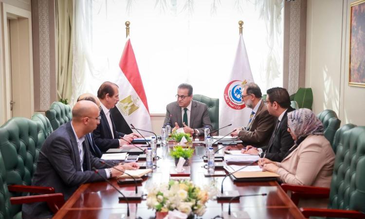 وزير الصحة يبحث مع رئيس هيئة سلامة الغذاء سلامة المنتجات الغذائية وزير الصحة يبحث مع رئيس هيئة سلامة الغذاء سلامة المنتجات الغذائية