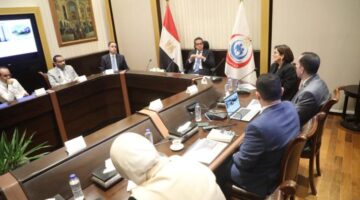 وزير الصحة يبحث مع ممثلي "نوفارتس" التوسع في خطوط الإنتاج الدوائية المحلية 
