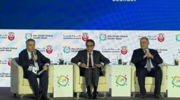 وزير الصحة يستعرض رؤية مصر في تحقيق «العدالة الصحية»