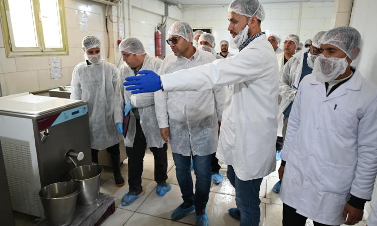 وزير الصناعة: تشكيل لجنة لمعاينة ومراجعة المصانع التابعة لشركة "بلبن" وزير الصناعة: تشكيل لجنة لمعاينة ومراجعة المصانع التابعة لشركة "بلبن"