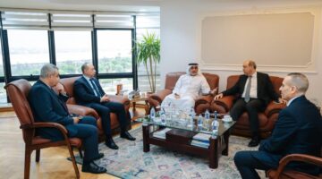 وزير الطيران المدني يشهد توقيع خطاب نوايا للتعاون مع هيئة الطيران المدني الإماراتي