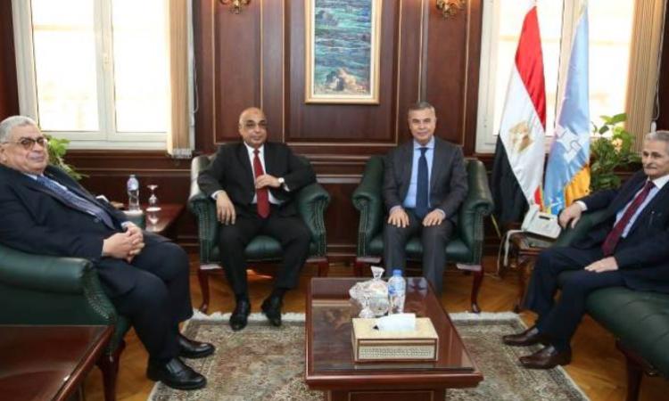 وزير العدل يفتتح مكتب توثيق الشهر العقاري في مجمع مجلس الدولة بالإسكندرية