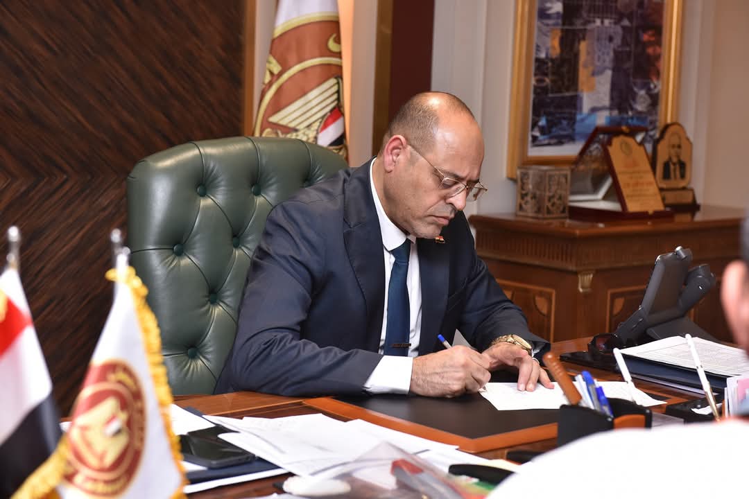 وزير العمل: الخميس المقبل إجازة مدفوعة الأجر للعاملين بالقطاع الخاص بمناسبة عيد العمال وزير العمل: الخميس المقبل إجازة مدفوعة الأجر للعاملين بالقطاع الخاص بمناسبة عيد العمال