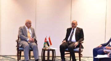وزير العمل يبحث توفير وظائف لكوادر مصرية في سوق عمل بالأردن