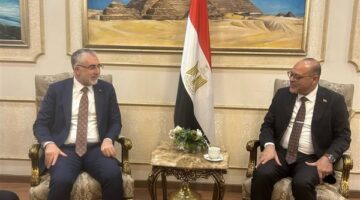 وزير العمل يستقبل نظيره التركي في مطار القاهرة الدولي