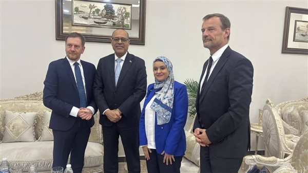 وزير العمل يلتقي رئيس وزراء ولاية ساكسونيا الألمانية لبحث تأهيل الأيدي العاملة وزير العمل يلتقي رئيس وزراء ولاية ساكسونيا الألمانية لبحث تأهيل الأيدي العاملة