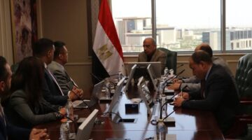 وزير الكهرباء يبحث مع مجموعة سانجرو الصينية التعاون بتصنيع مهمات الطاقة المتجددة