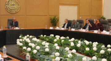 وزير الكهرباء يتابع تنفيذ الخطة الديناميكية لمواجهة ارتفاع الأحمال خلال فصل الصيف