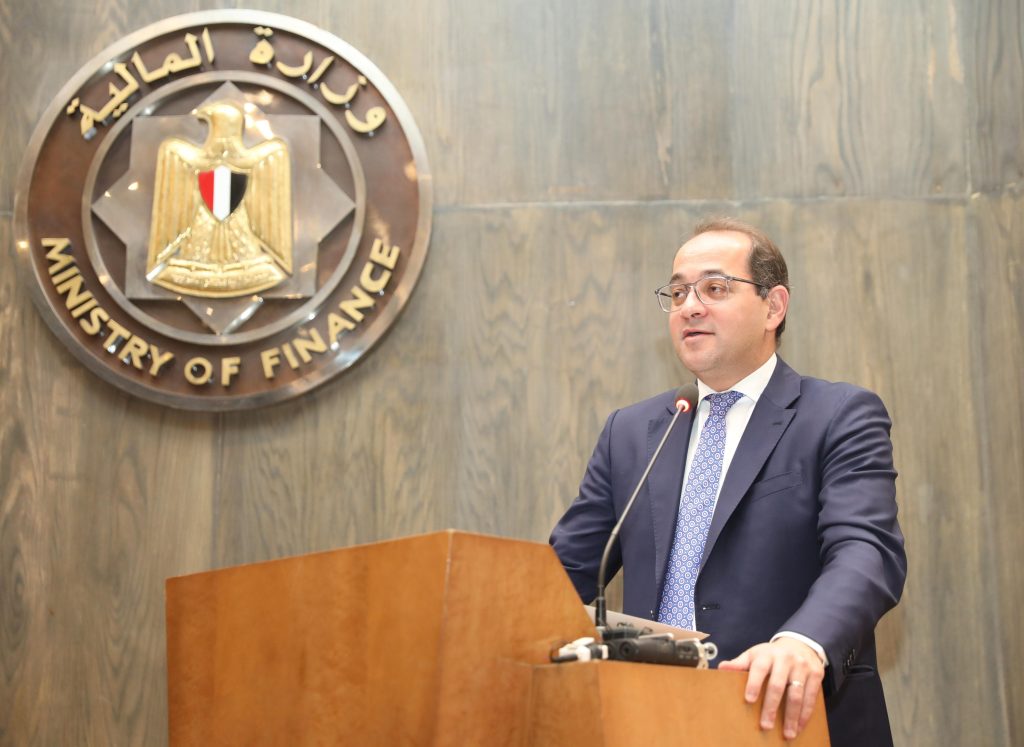 وزير المالية: نستهدف إصدار صكوك بملياري دولار في 2025 وزير المالية: نستهدف إصدار صكوك بملياري دولار في 2025