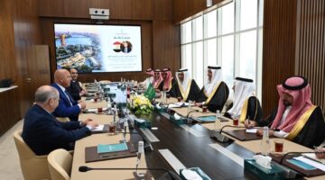 وزير النقل يلتقي نظيره السعودي لبحث زيادة الاستثمارات في مصر