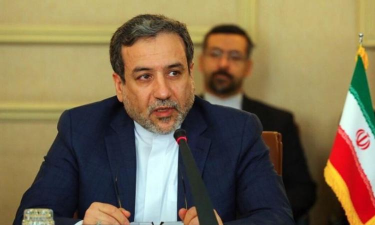 وزير خارجية إيران: المحادثات غير المباشرة مع أمريكا بمسقط "بناءة" وزير خارجية إيران: المحادثات غير المباشرة مع أمريكا بمسقط "بناءة"