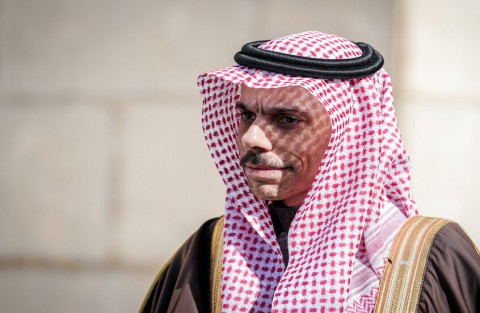 وزير خارجية السعودية يصل واشنطن بأول زيارة رسمية منذ تنصيب ترامب.. يرتقب أن يلتقي نظيره الأمريكي لبحث تعزيز العلاقات الثنائية والقضايا الإقليمية وزير خارجية السعودية يصل واشنطن بأول زيارة رسمية منذ تنصيب ترامب.. يرتقب أن يلتقي نظيره الأمريكي لبحث تعزيز العلاقات الثنائية والقضايا الإقليمية