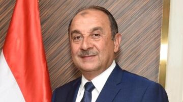 وزير قطاع الأعمال يهنئ البابا تواضروس الثاني والأخوة الأقباط بعيد القيامة