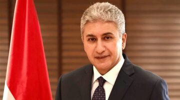 وزيرا السياحة بمصر والبحرين يتفقان على تشكيل فريق عمل لبدء التعاون المشترك