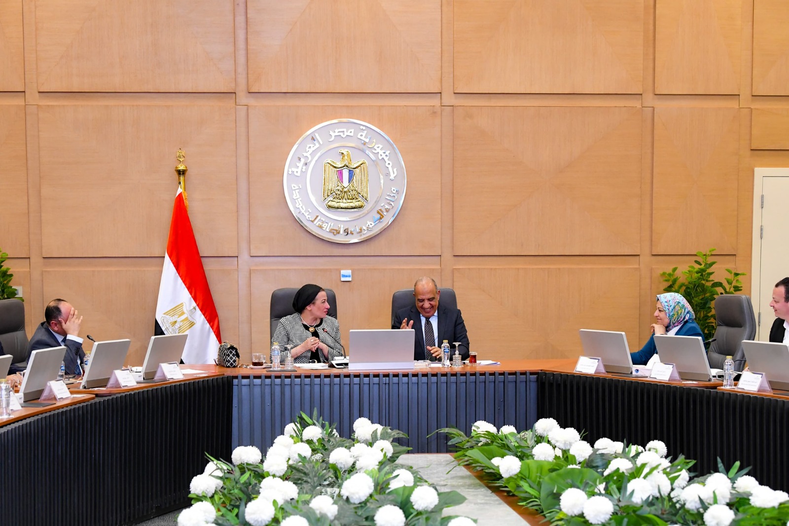 وزيرا الكهرباء والبيئة يبحثان التنسيق والتعاون في القضايا البيئية والطاقات المتجددة وزيرا الكهرباء والبيئة يبحثان التنسيق والتعاون في القضايا البيئية والطاقات المتجددة