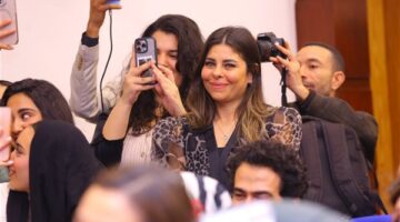 وزيرة التضامن تكرم نجوم وصناع مسلسل «لام شمسية» (صور)
