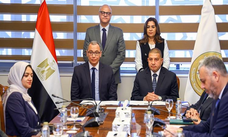 وزيرة التنمية المحلية تشهد توقيع عقد تأجير مجزر شبرا الخيمة مع شركة خاصة وزيرة التنمية المحلية تشهد توقيع عقد تأجير مجزر شبرا الخيمة مع شركة خاصة