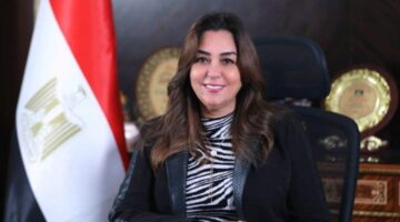وزيرة التنمية المحلية تهنئ رئيس الطائفة الإنجيلية بعيد القيامة المجيد