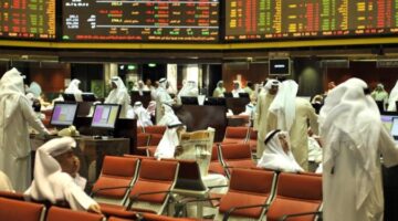 وسط أجواء ضبابية عالميا.. مؤشرات الخليج تغلق على انخفاض بختام التعاملات اليوم