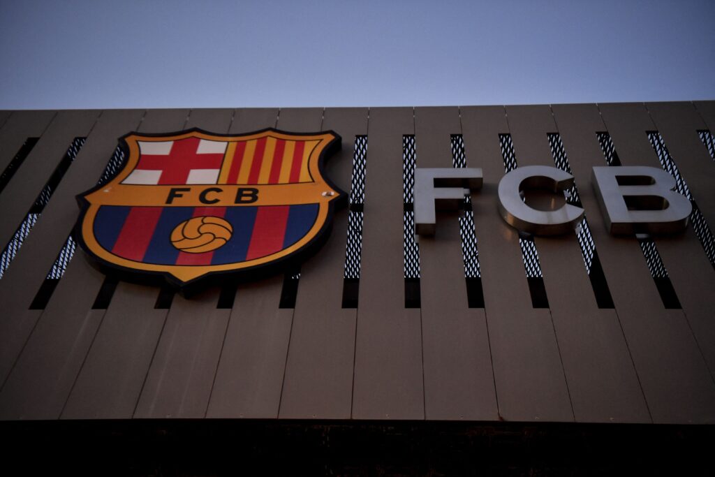 وسط اهتمام ألماني.. برشلونة يدرس التخلص من مدافعه بسعر منخفض وسط اهتمام ألماني.. برشلونة يدرس التخلص من مدافعه بسعر منخفض