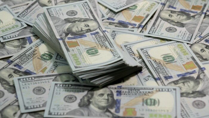 سعر الدولار مقابل الجنيه المصري اليوم السبت 12 أبريل 2025