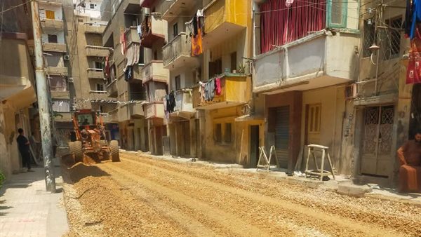 وضع طبقة الأساس واستكمال أعمال الرصف ضمن الخطة الاستثمارية 2025 بالبحيرة وضع طبقة الأساس واستكمال أعمال الرصف ضمن الخطة الاستثمارية 2025 بالبحيرة