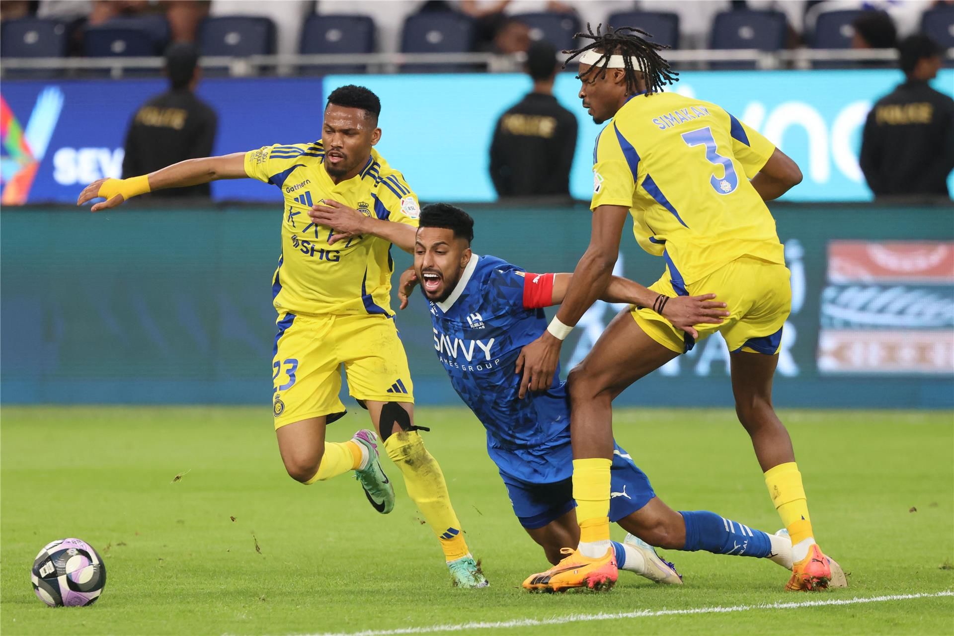 وعكة صحية تؤجل تجديد الدوسري مع الهلال وعكة صحية تؤجل تجديد الدوسري مع الهلال