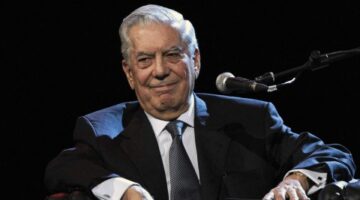وفاة الكاتب البيروفي ماريو فارغاس يوسا الحائز جائزة نوبل للآداب