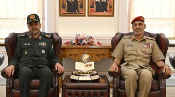 وفدٌ عسكري إيراني يزور كلية الدفاع الوطني