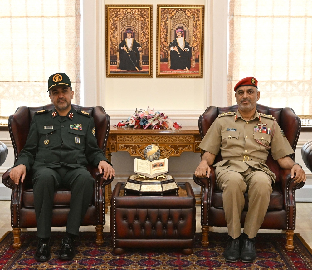 وفدٌ عسكري إيراني يزور كلية الدفاع الوطني وفدٌ عسكري إيراني يزور كلية الدفاع الوطني