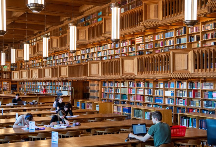 جامعة هارفارد ترفض مطالب إدارة ترامب رغم التهديد بوقف التمويل