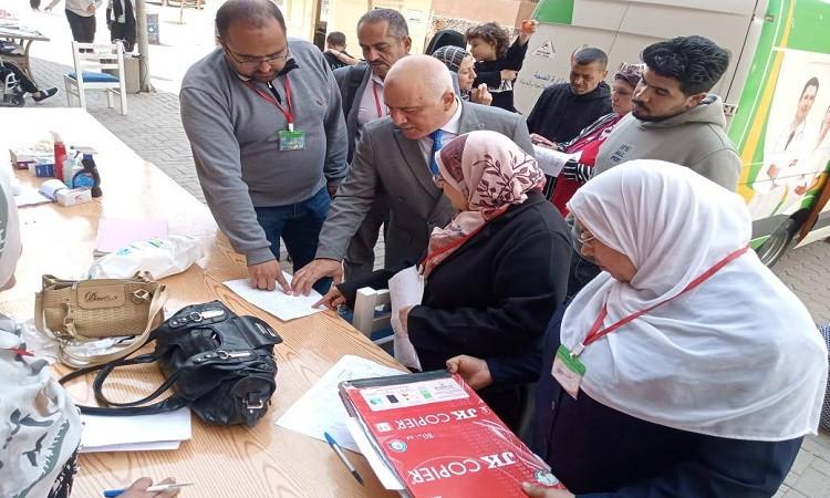 وكيل صحة القليوبية يتفقد القافلة الطبية للكشف عن الإخوة الفلسطينيين بالعبور وكيل صحة القليوبية يتفقد القافلة الطبية للكشف عن الإخوة الفلسطينيين بالعبور