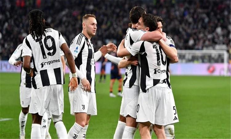 يوفنتوس يفوز على ليتشي 2-1 في الدوري الإيطالي يوفنتوس يفوز على ليتشي 2-1 في الدوري الإيطالي
