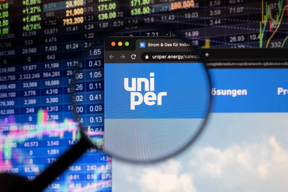 «يونيبر» الألمانية تتكبد خسائر فادحة بسبب تحوّطات خاطئة «يونيبر» الألمانية تتكبد خسائر فادحة بسبب تحوّطات خاطئة