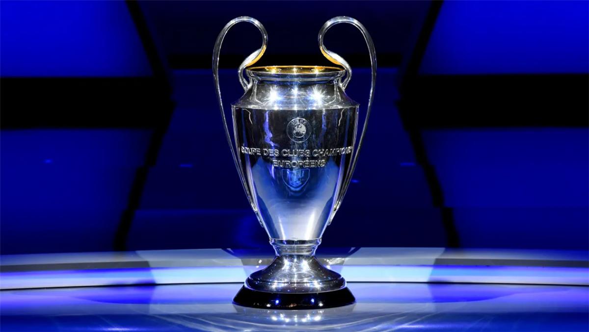يويفا يدرس إجراء 3 تغييرات في دوري أبطال أوروبا يويفا يدرس إجراء 3 تغييرات في دوري أبطال أوروبا