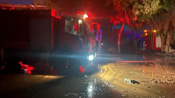 ١١ سيارة إطفاء و ٧ إسعاف..تفاصيل حريق مصنع كرتون ومخزن أنابيب بالشرقية ١١ سيارة إطفاء و ٧ إسعاف..تفاصيل حريق مصنع كرتون ومخزن أنابيب بالشرقية