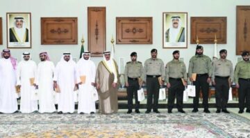 ‫ محافظ الجهراء يُكرّم المشاركين في فعالية مدفع الإفطار